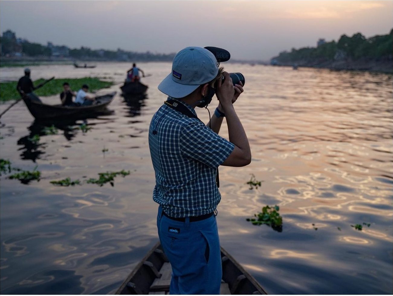 Narita Jun filming on a boat