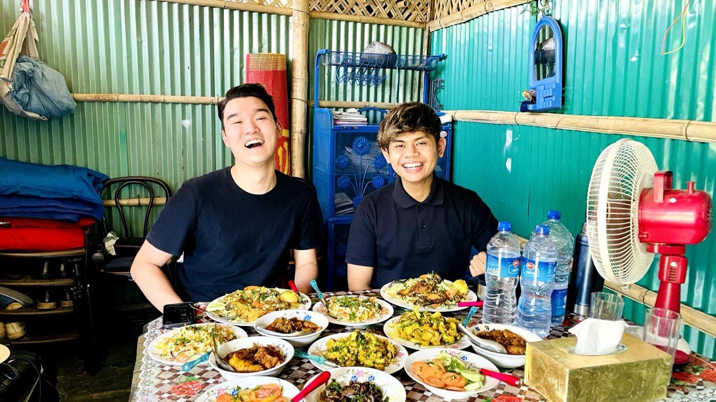 A meal in the refugee camp