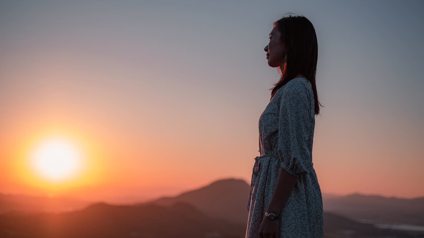 糸島の夕景と村本彩さん